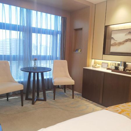 Jin Jiang Pine City Hotel Shanghai Exteriör bild