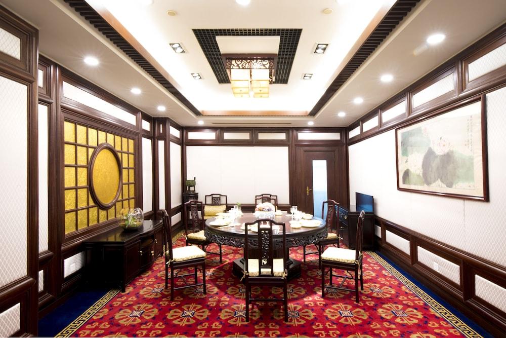 Jin Jiang Pine City Hotel Shanghai Exteriör bild