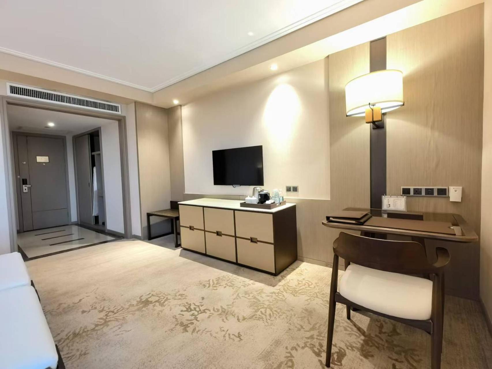 Jin Jiang Pine City Hotel Shanghai Exteriör bild
