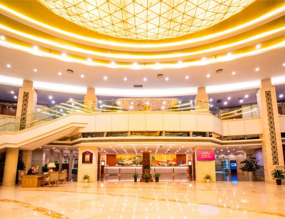 Jin Jiang Pine City Hotel Shanghai Exteriör bild